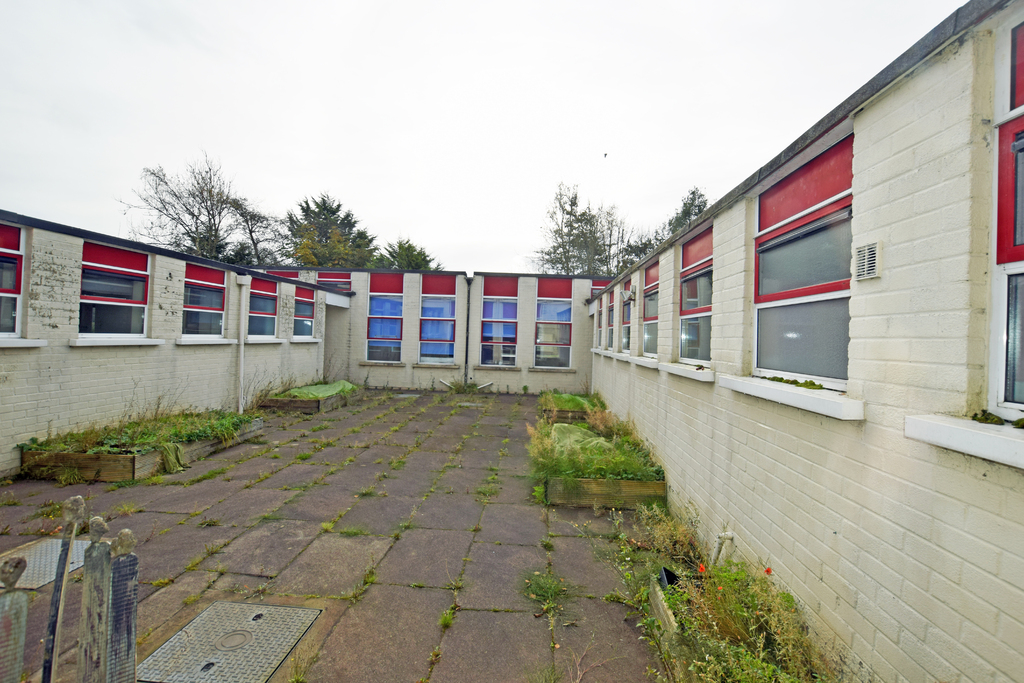 Former Mullabuoy Primary School, 60 Lettershendony Avenue Lettershendony